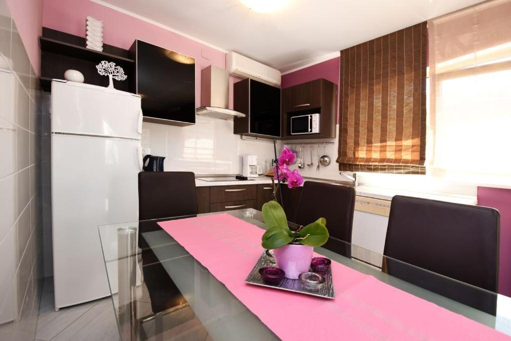 Apartments And Rooms Branka Novigrad Istria Extérieur photo