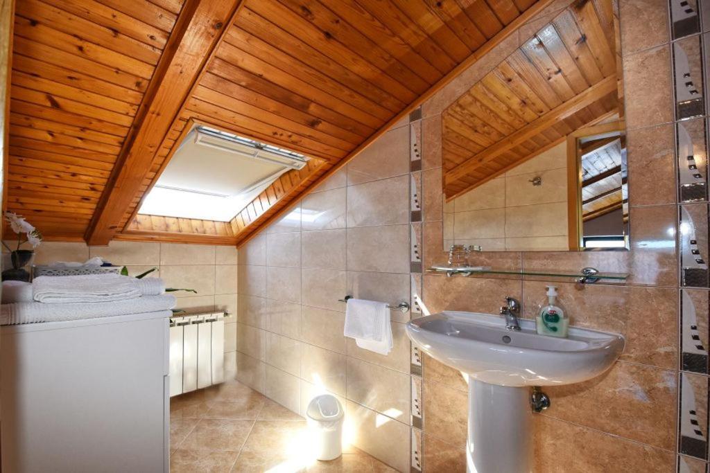 Apartments And Rooms Branka Novigrad Istria Extérieur photo