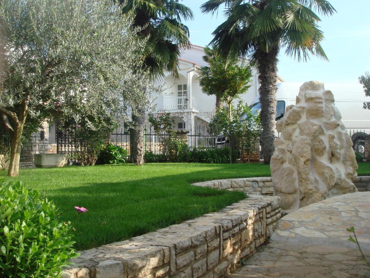 Apartments And Rooms Branka Novigrad Istria Extérieur photo