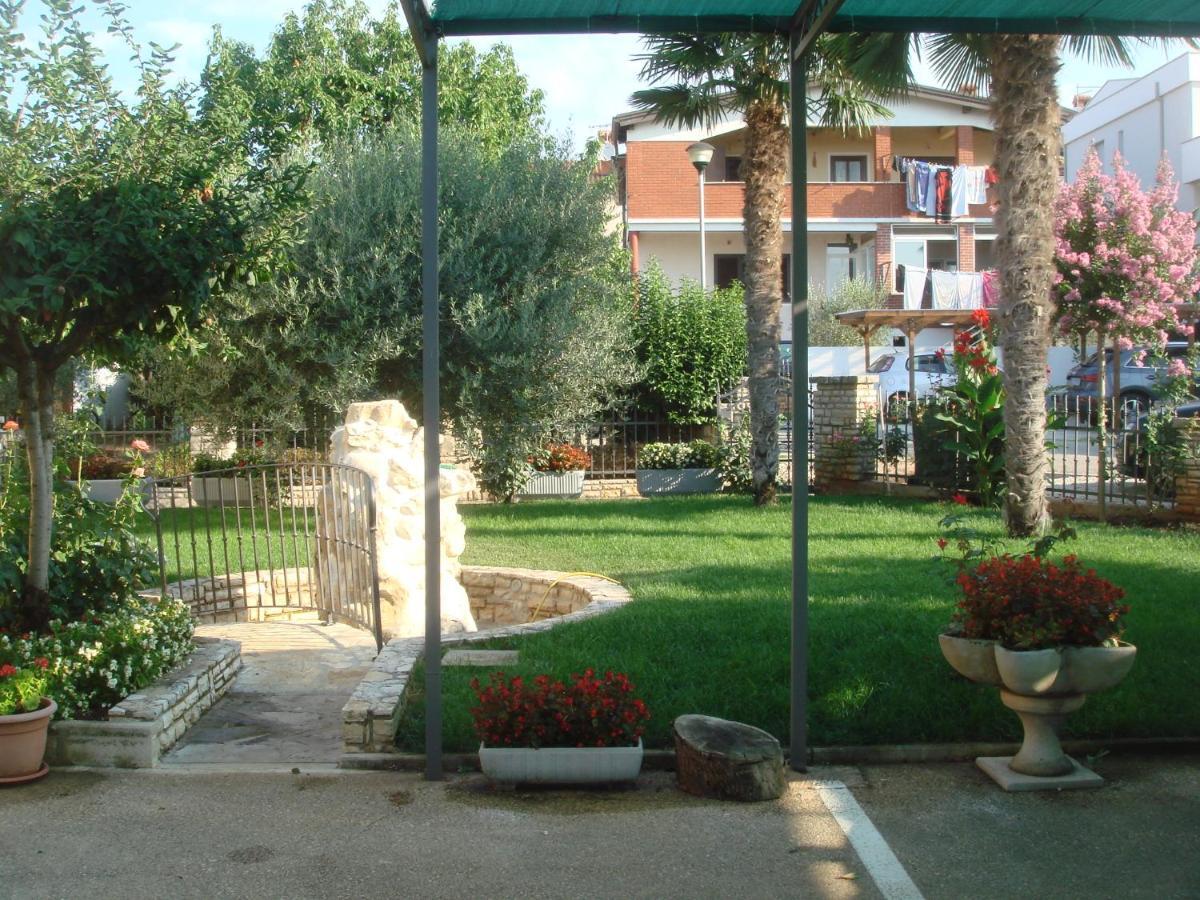 Apartments And Rooms Branka Novigrad Istria Extérieur photo