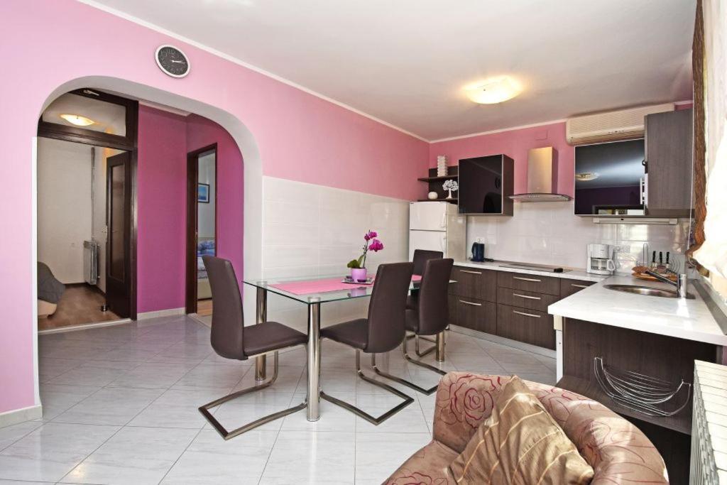 Apartments And Rooms Branka Novigrad Istria Extérieur photo